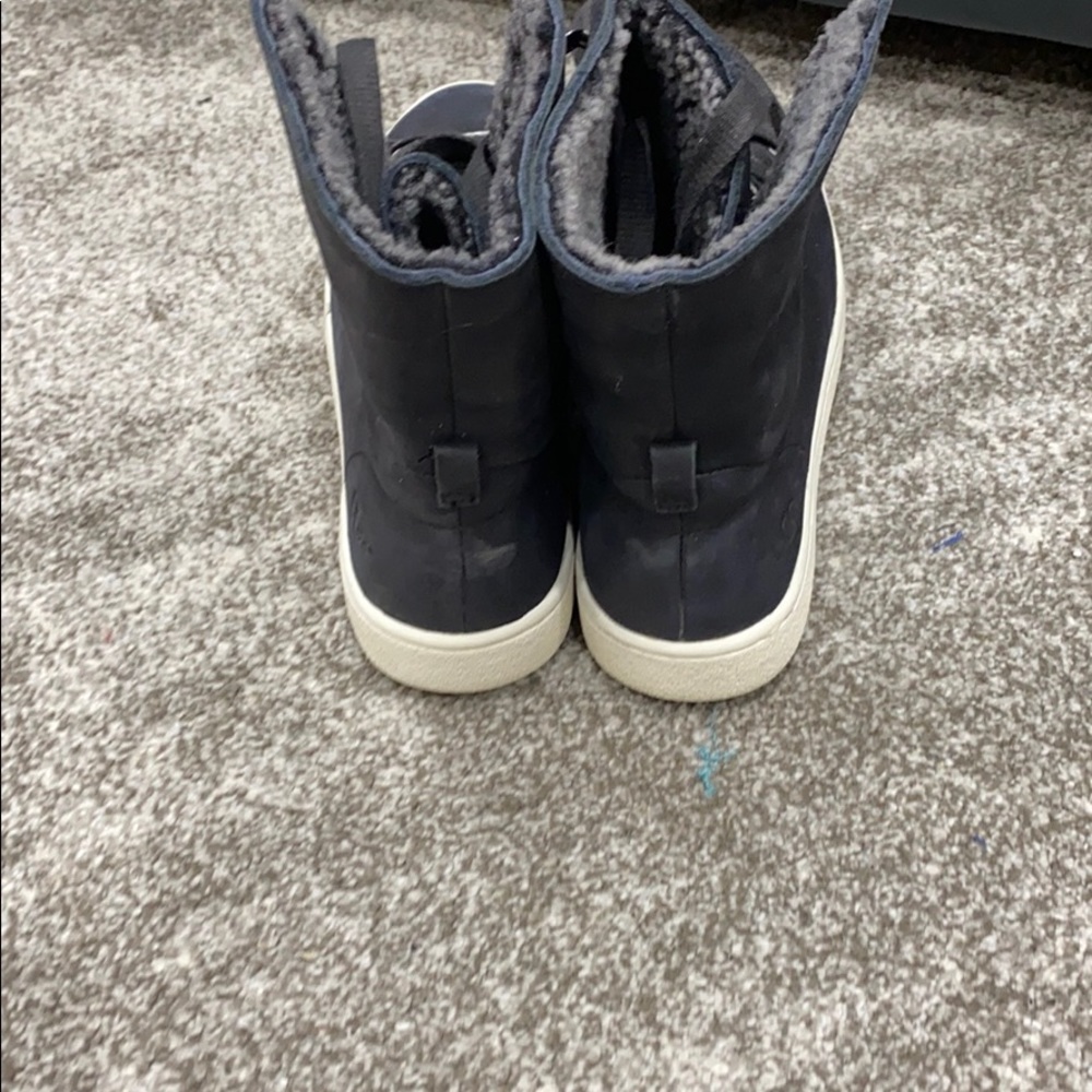 Ugg Shoes - image 3